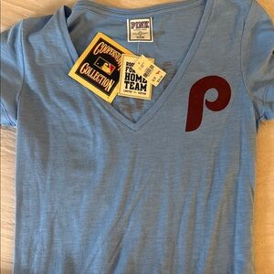 PHILLIES OLD SCHOOL VS TSHIRT - Tags attached!! Medium